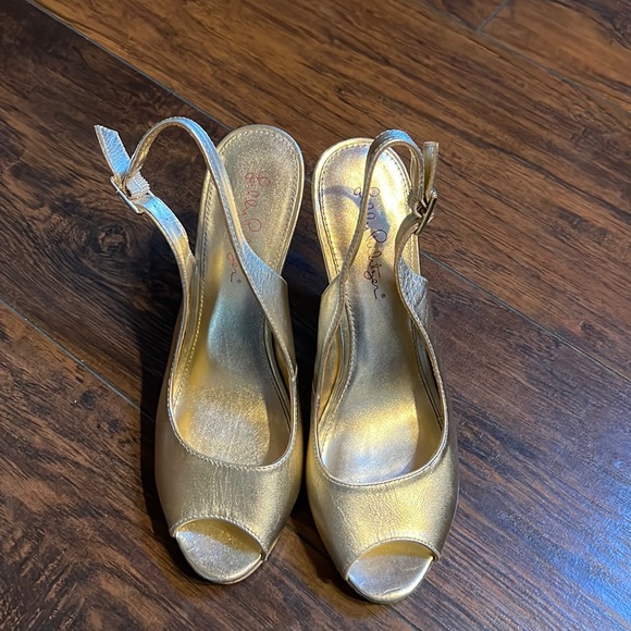 Lilly Pulitzer Gold Wedge - Picture 1 of 16